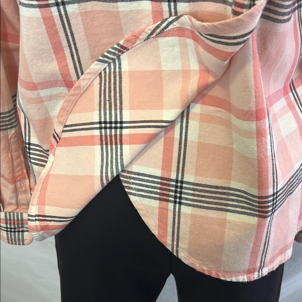 Duluth Trading Co.
Women’s Peach/salmon Plaid Shirt - Picture 3 of 7